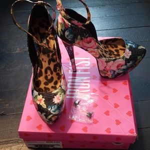 Vintage/pinup heels
